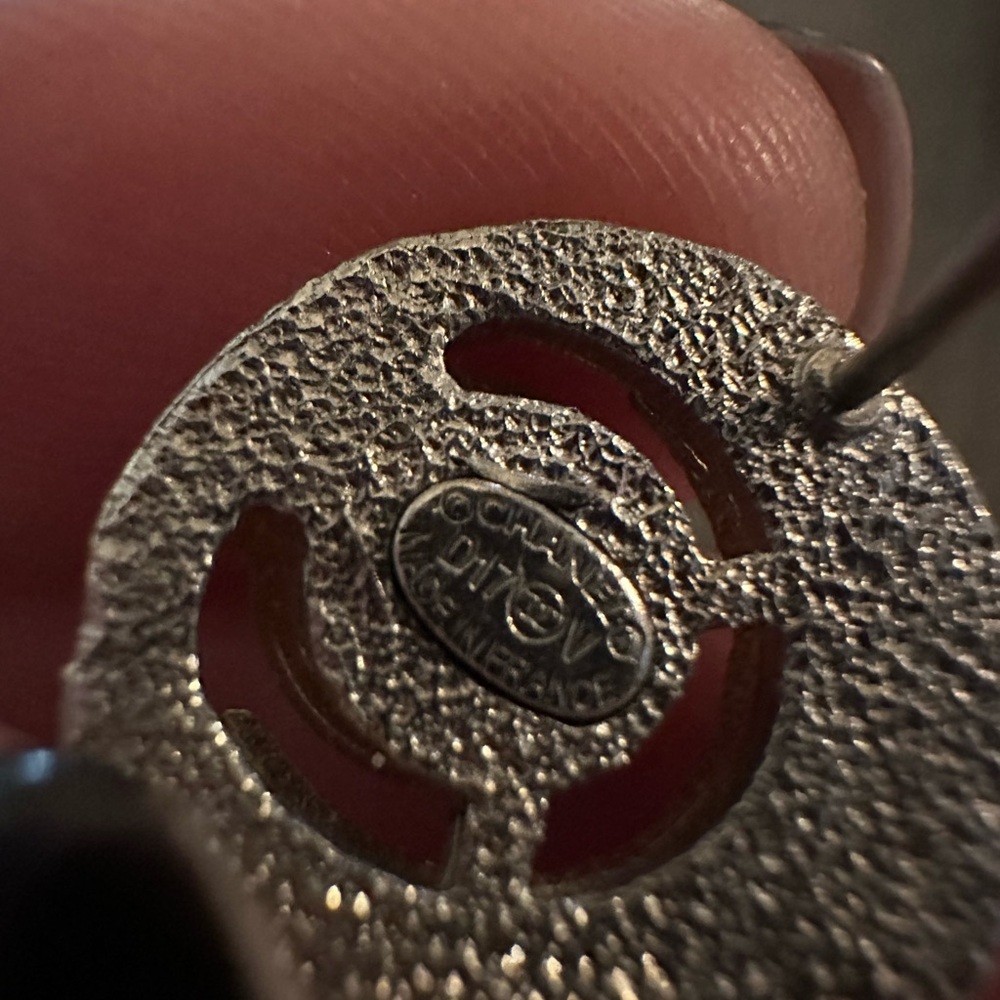 Bundle of Chanel Earring - Picture 6 of 7